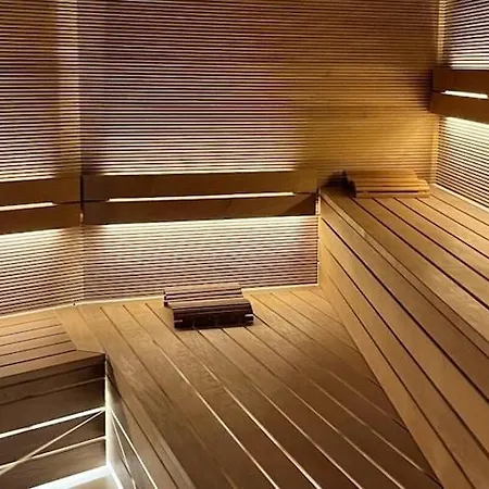 Appartement Beachfront Holiday Apartment, Sauna, Swimming Pool