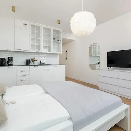 Beachfront Holiday Apartment, Sauna, Swimming Pool Appartement *