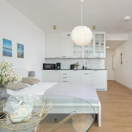 Lägenhet Beachfront Apartment, Sauna, Swimming Pool *