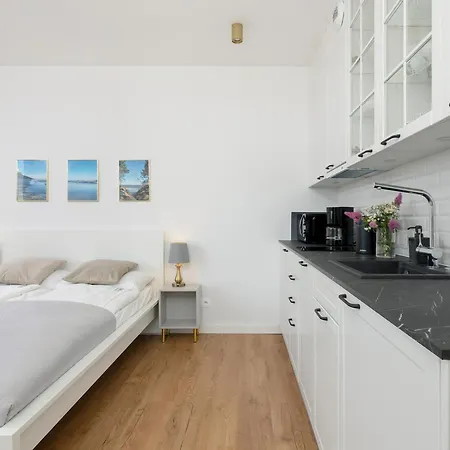 Beachfront Apartment, Sauna, Swimming Pool