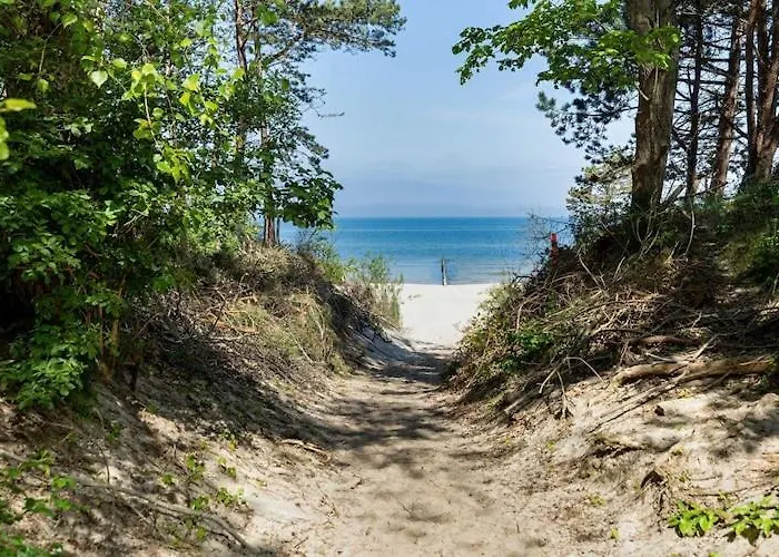 Beachfront Holiday Apartment, Sauna, Swimming Pool *