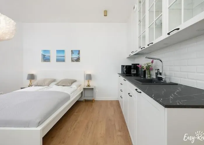 Beachfront Holiday Apartment, Sauna, Swimming Pool